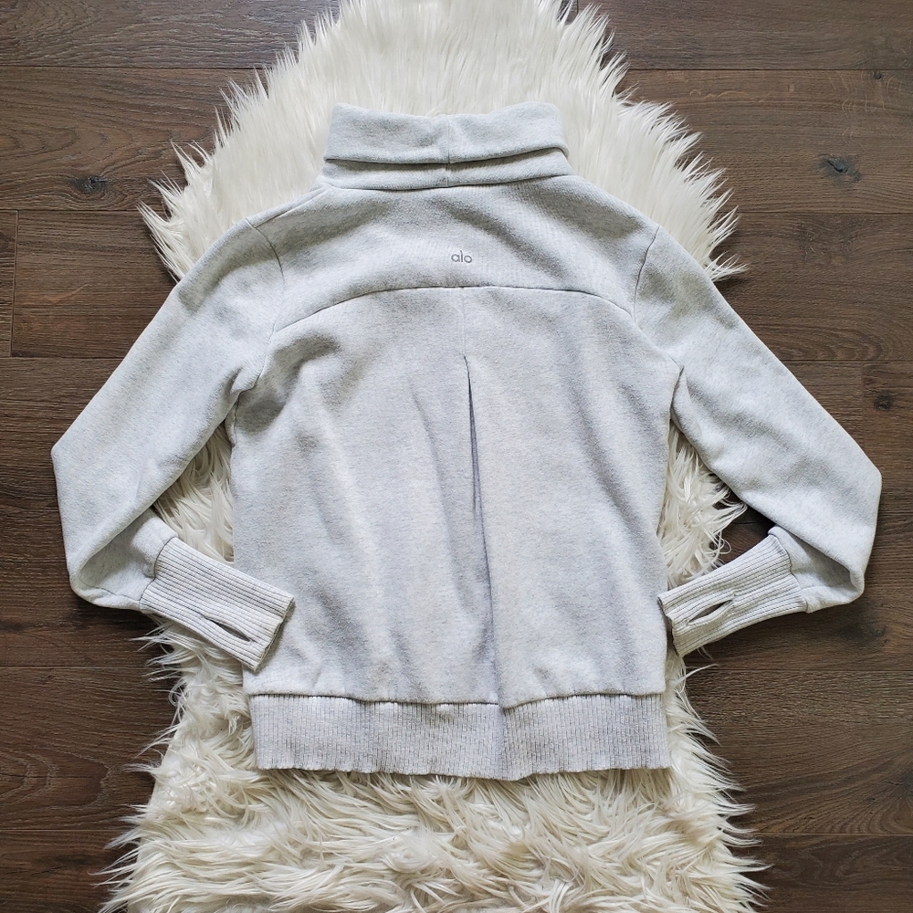 Alo Yoga Light Gray Haze Turtleneck Sweatshirt - Picture 4 of 4